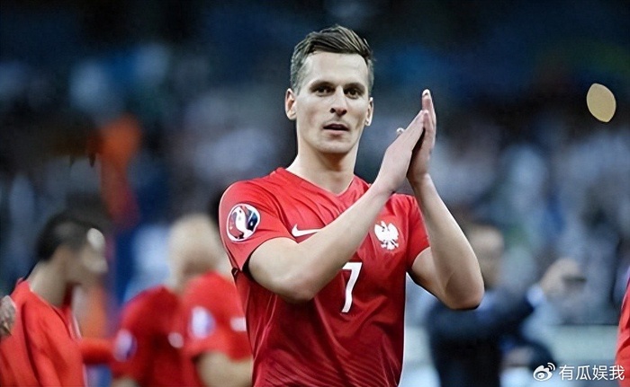 欧冠淘汰赛赛程-上港刚在超级杯输国安队，穆斯卡特就发声做出重要决定，赢得点赞|上海海港|上港队|郑泽彦|北京国安|左后卫_新浪体育_新浪新闻