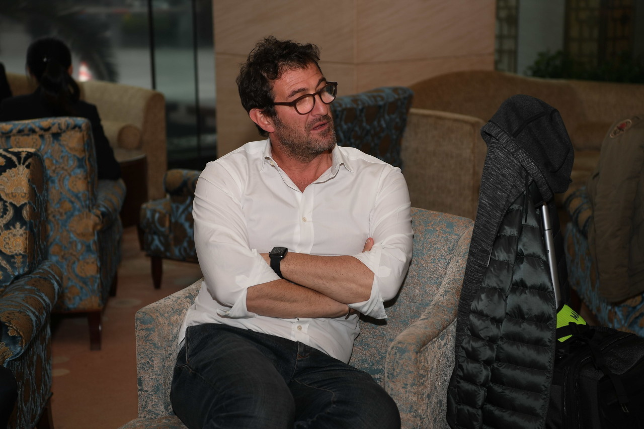 欧冠八强对阵-费拉拉：弗拉泰西倒地没吹点球真的很怪，这赛季吹了很多这种点球